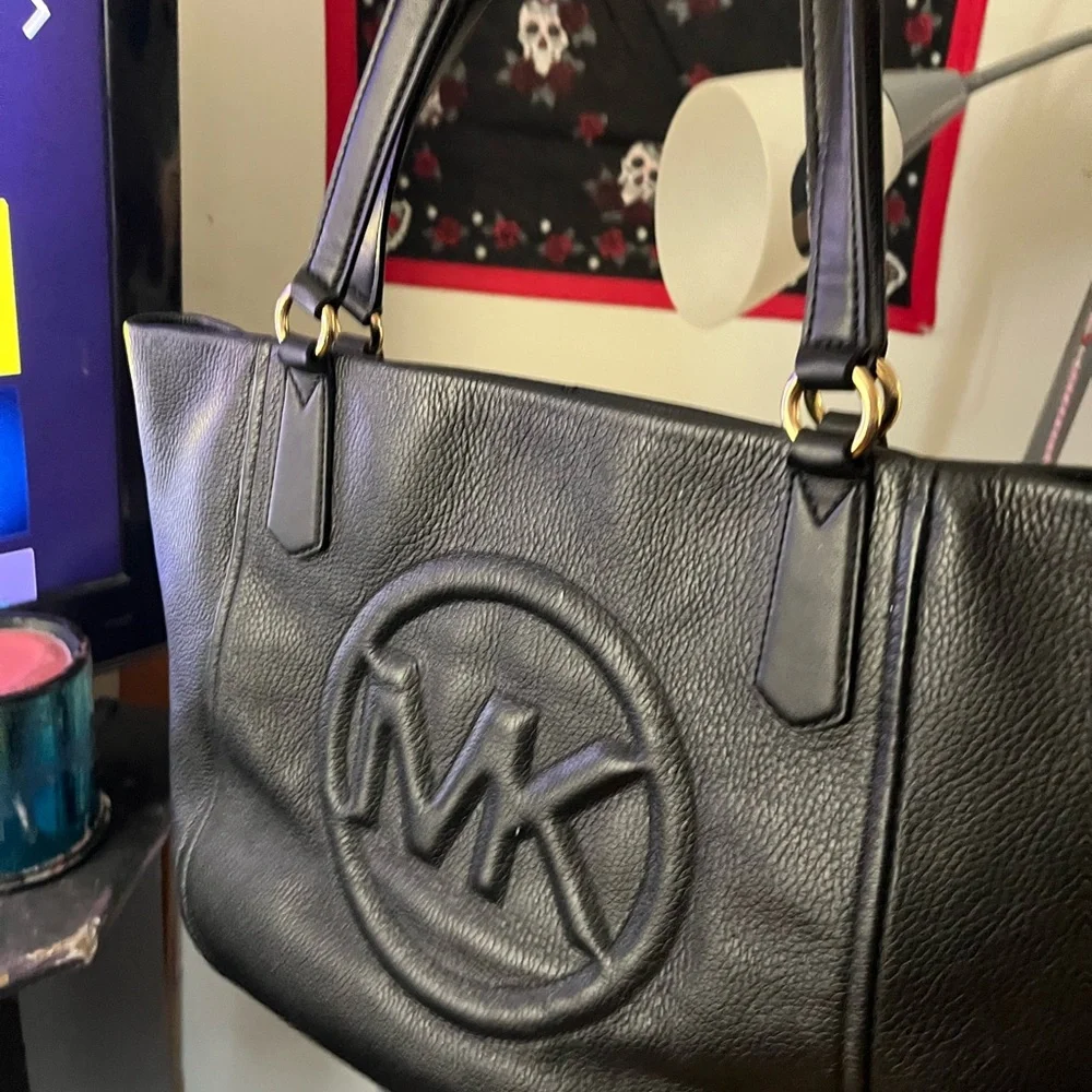 Michael Kors Black Leather Tote Bag - Picture 1 of 4